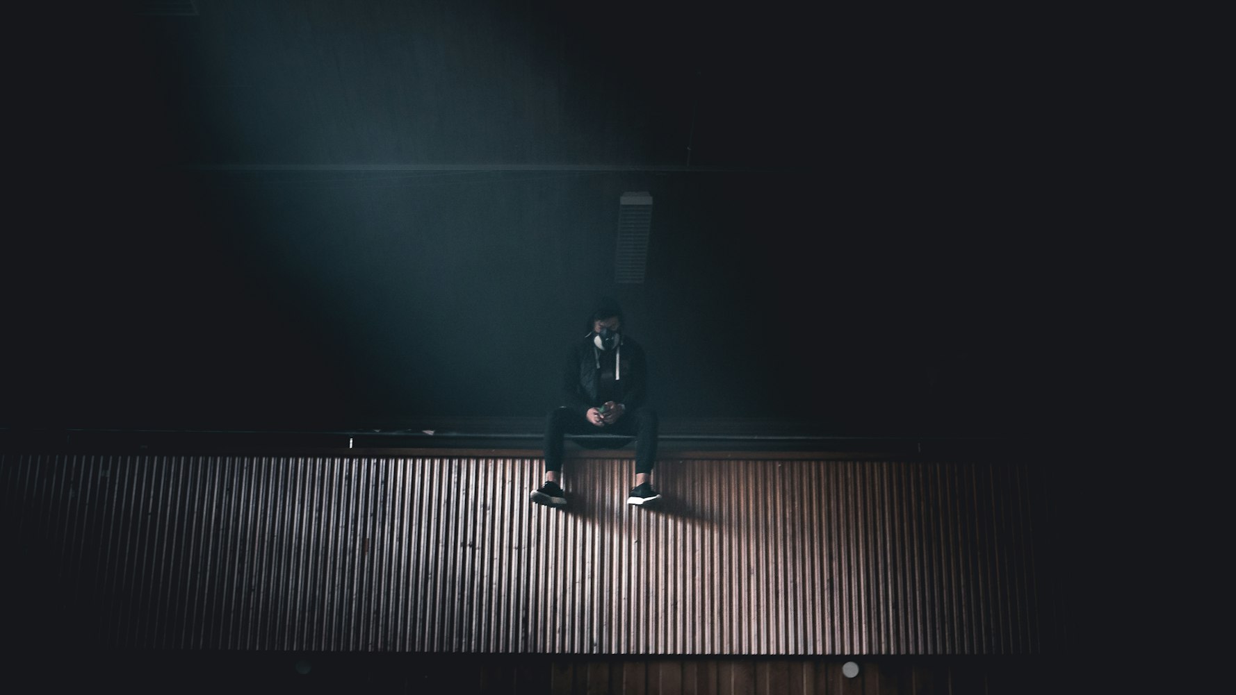 球队垫底的球员，当聚光灯熄灭，他们如何在阴影里寻找自己的价值？